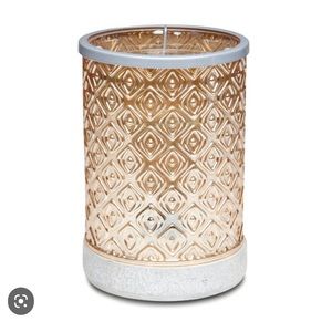 LUCENT SCENTSY WARMER- I have included the base with this box.